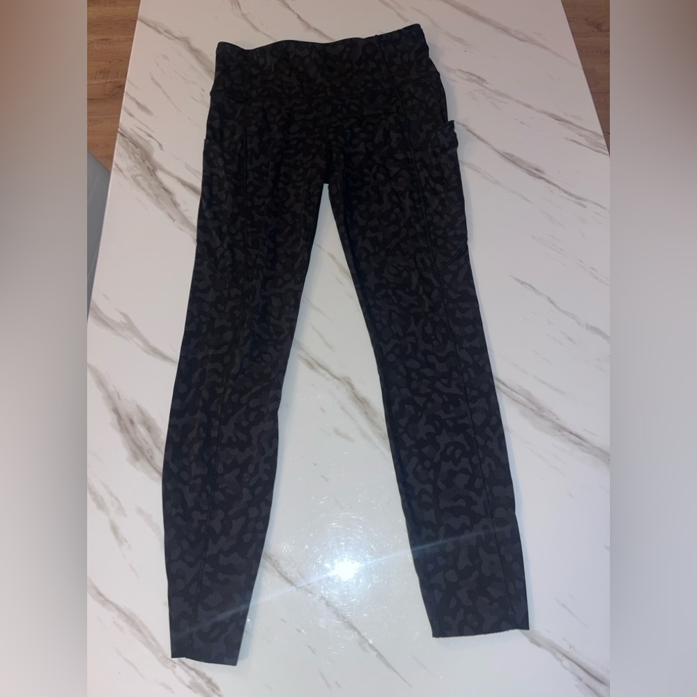 lululemon athletica Black Patterned Leggings “25